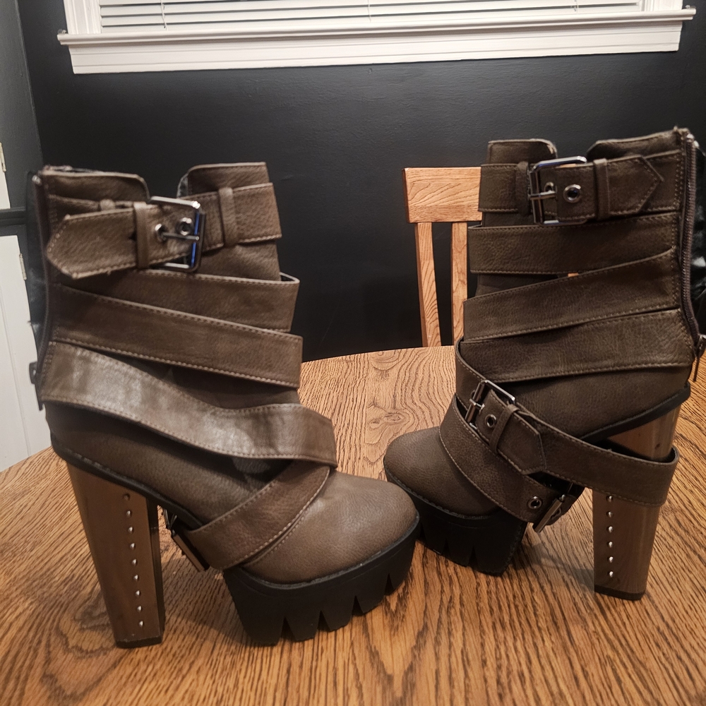 Bumper Dark Brown Strappy Heeled Boots